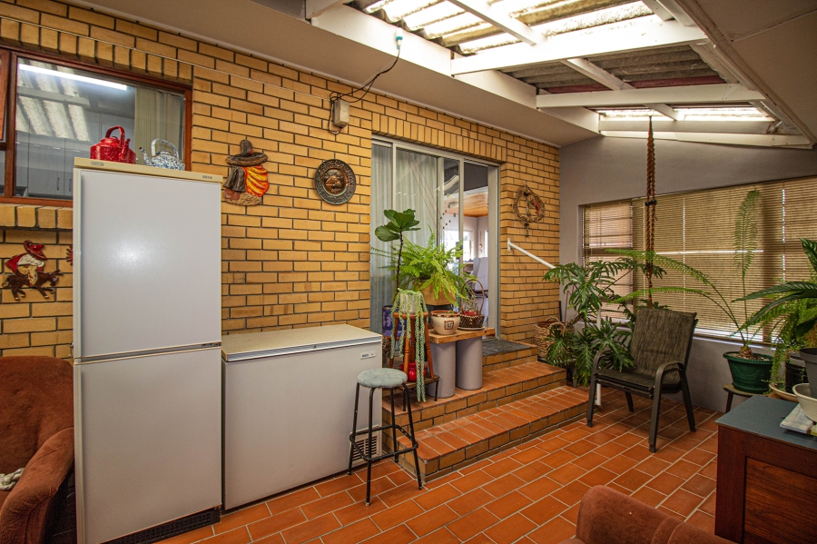 4 Bedroom Property for Sale in Franskraal Western Cape